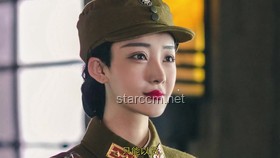 白月光与守护者：情感角色对比分析