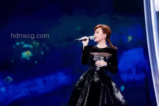 范玮琪演唱破音后暴哭：舞台情怀与现实挑战的深度剖析