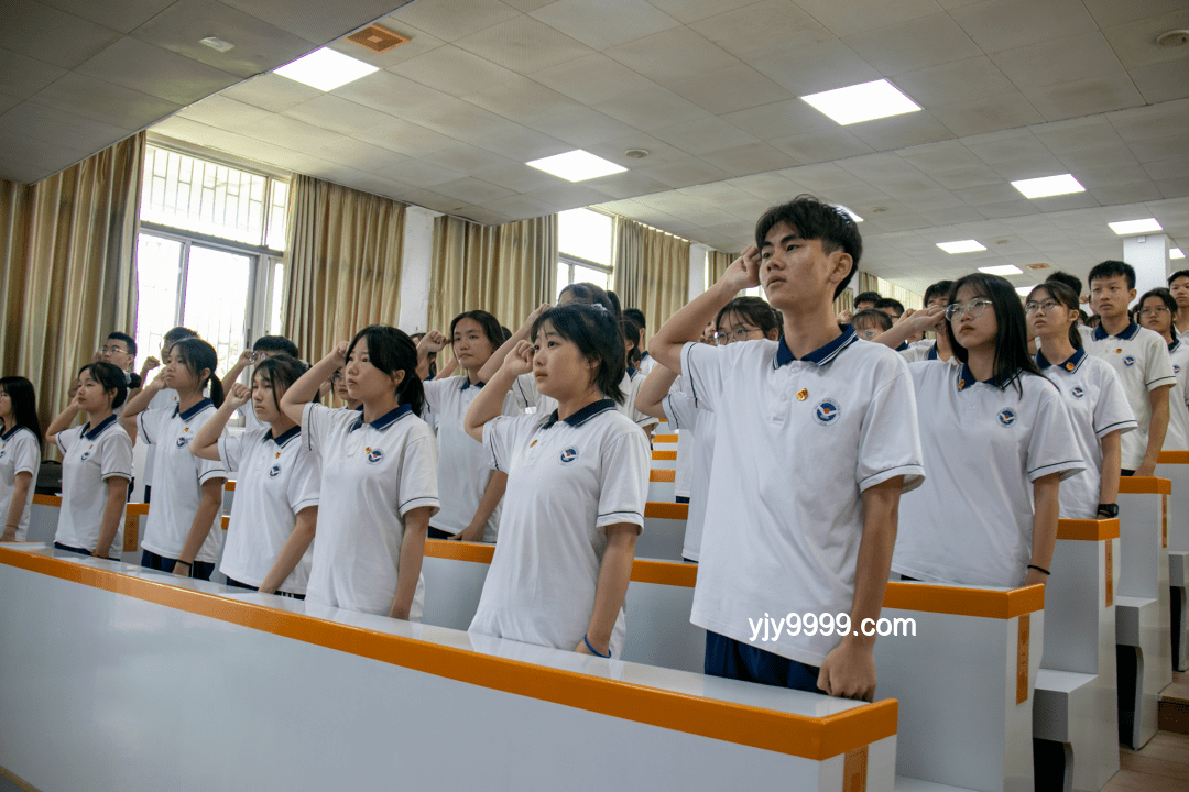 五胞胎参加高考：高中三年50多万费用全免背后的教育公平探讨