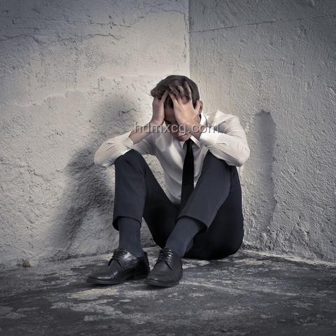 标题：😷“臭到无法呼吸”的绝望，官方通报后的反思与自救
