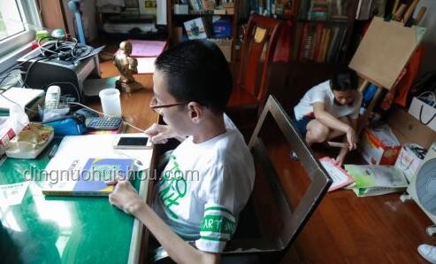男生浙大录取仍赴高考：毅力与选择的深度剖析