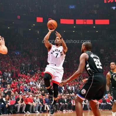 NBA三分线变革：篮球新纪元，比赛会更精彩？