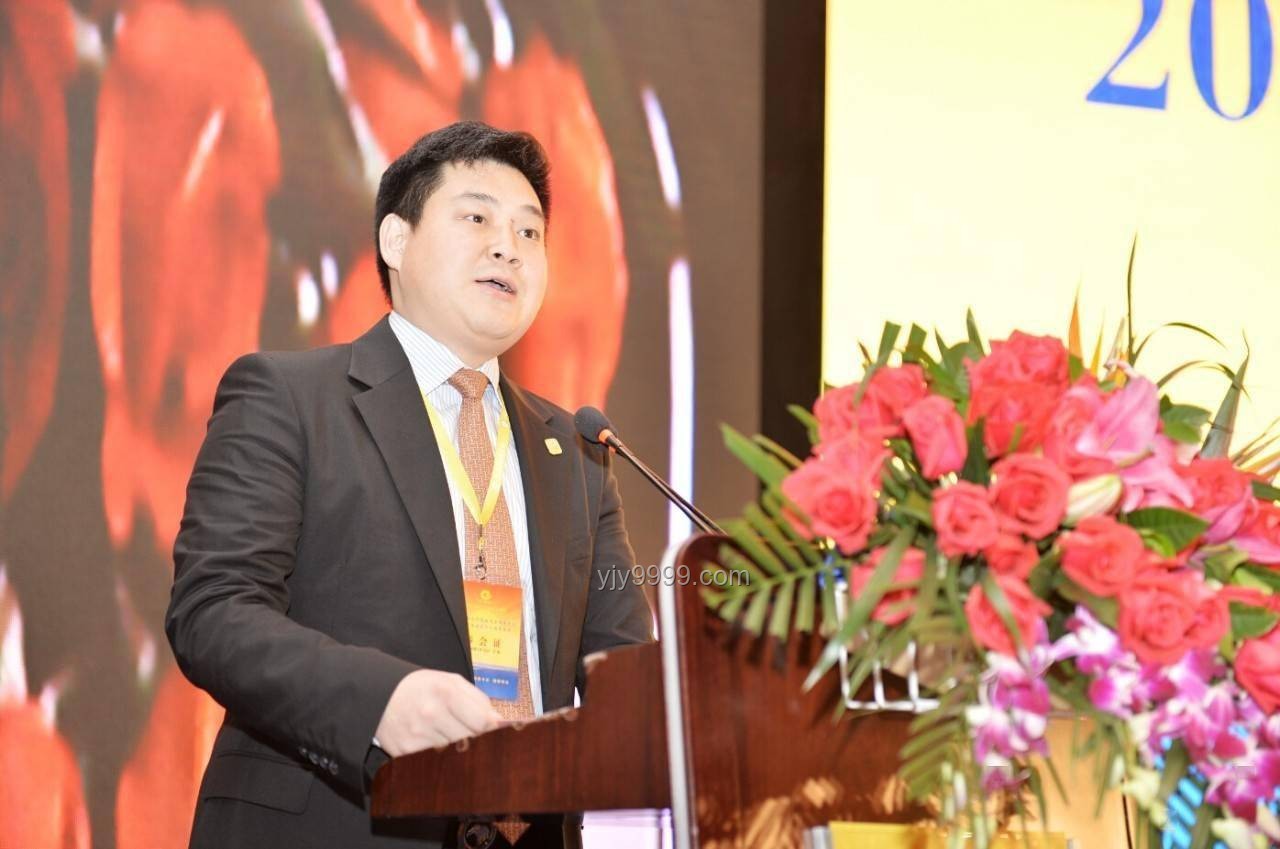 52岁大学生毕业攻略：一家四口同上学的实用指南