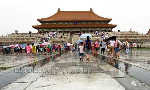 北京暴雨与故宫千龙吐水现象对比分析